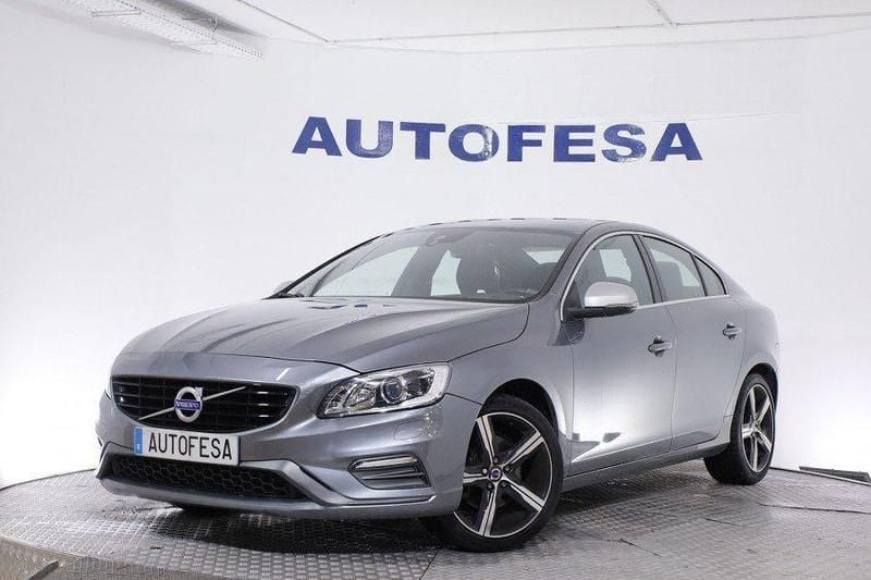 Usado Volvo S60 R-Design 150 CV (110 kW) 2016 Plateado Berlina