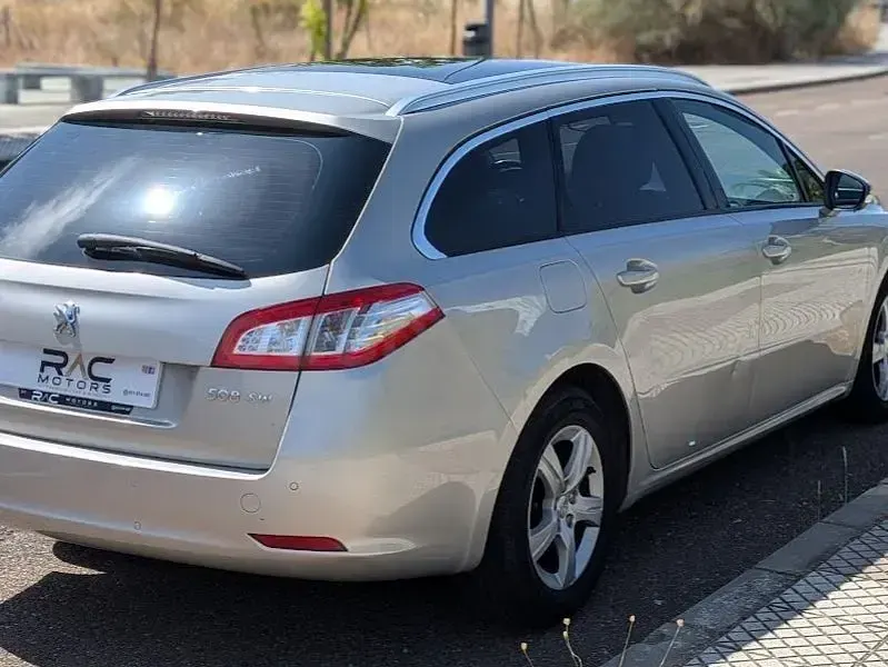 Usado Peugeot 508 SW Allure 163 CV (119 kW) 2011 Beige Familiar