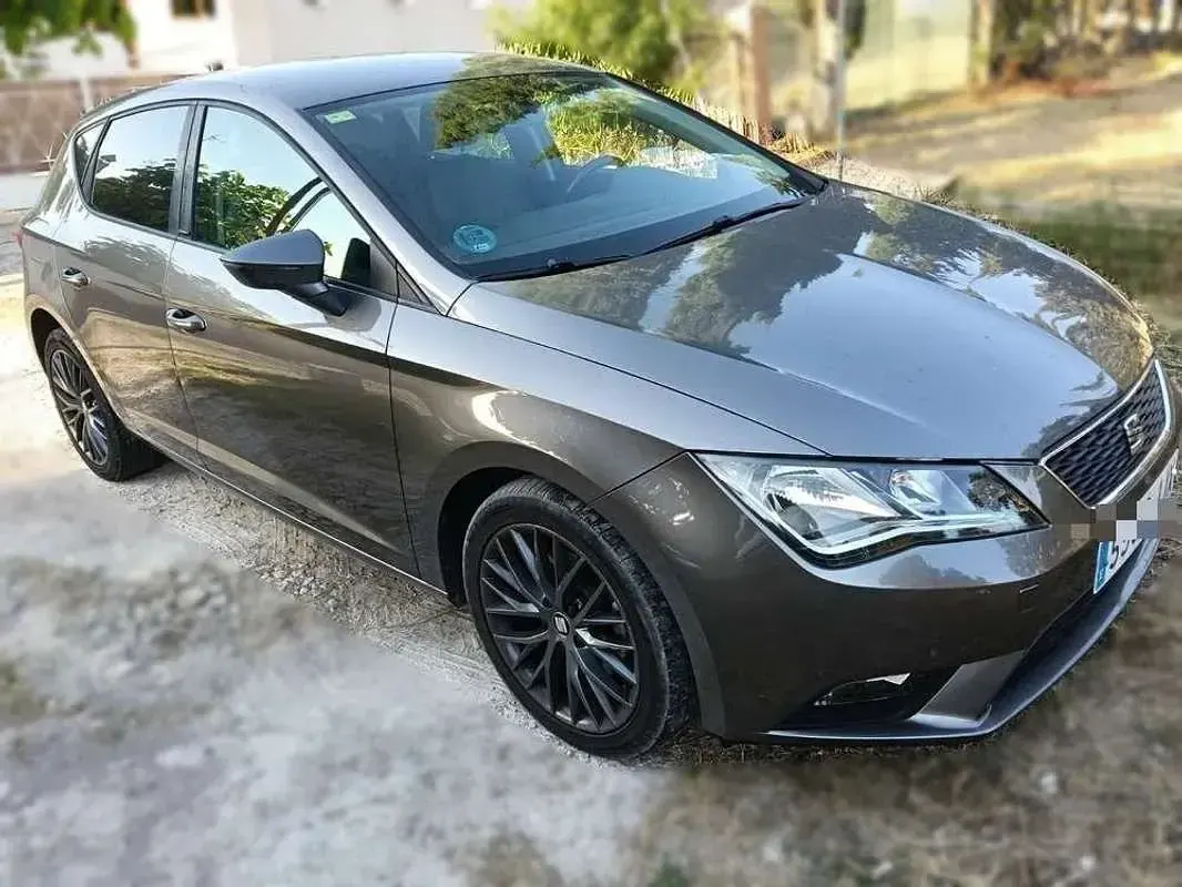 Usado Seat Leon CONNECT 110 CV (80 kW) 2015 Blanco Berlina