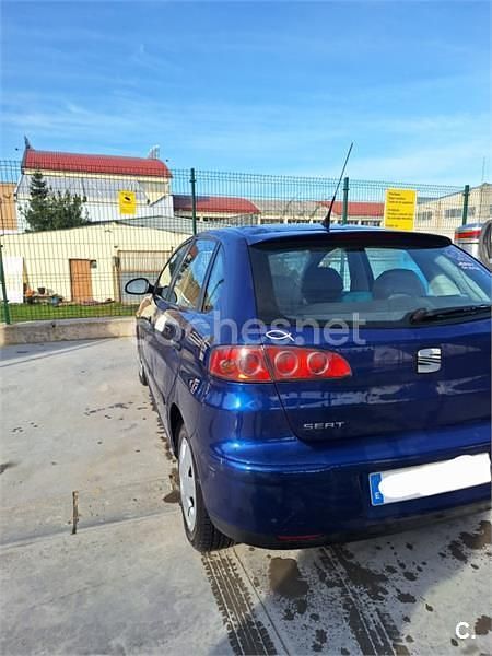 Usado Seat Ibiza Stella 100 HP (73 kW) 2002 Azul Citadino