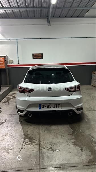 Usado Seat Leon SC FR 125 CV (91 kW) 2016 Blanco Utilitario