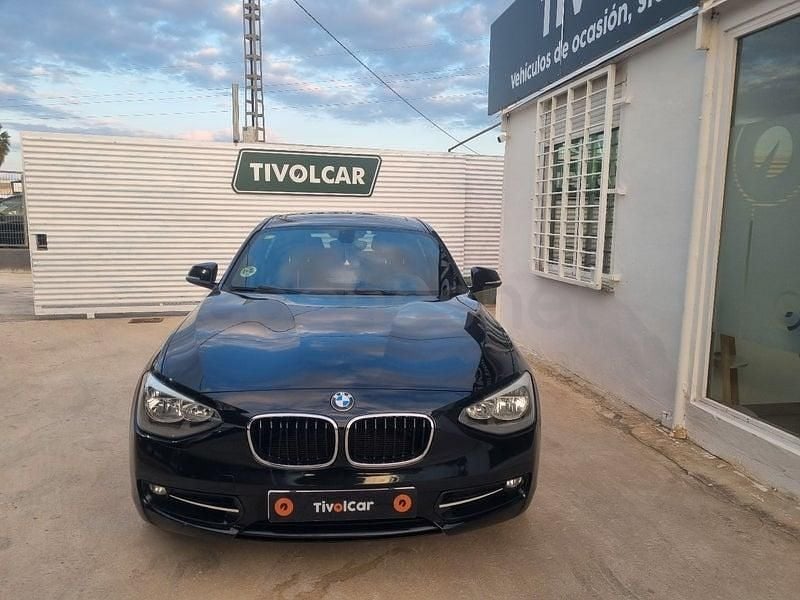 Usado BMW 118 Sport Line 143 CV (105 kW) 2014 Negro Utilitario