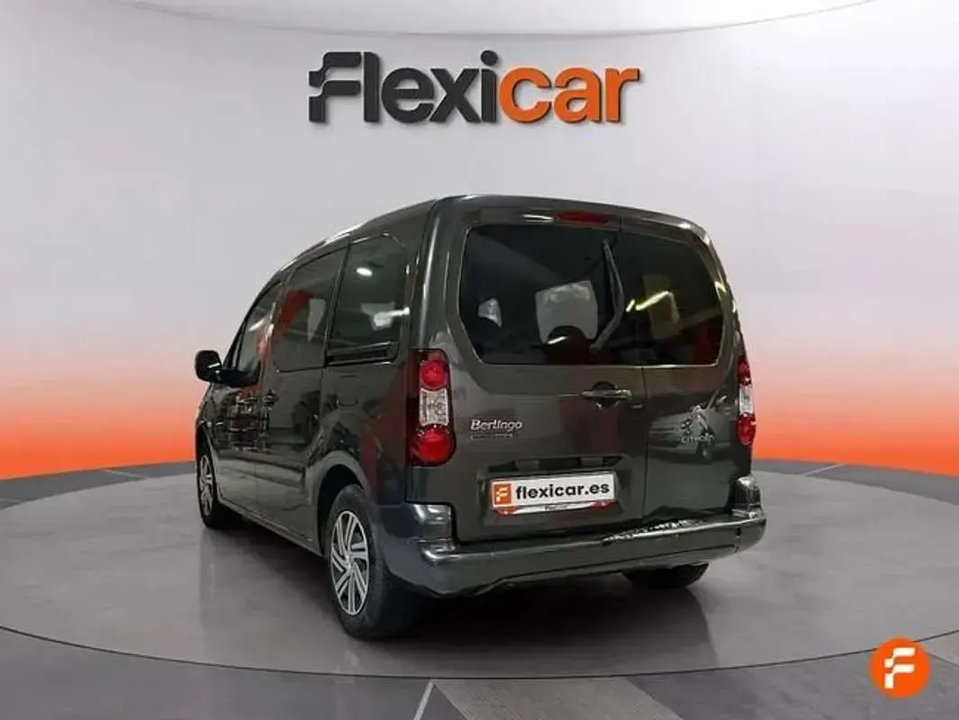 Usado Citroën Berlingo Feel 110 CV (80 kW) 2016 Gris Monovolumen