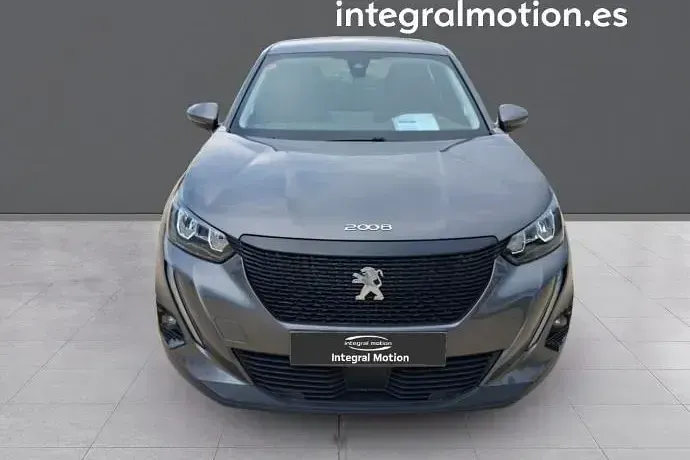 Usado Peugeot 2008 Allure 131 CV (96 kW) 2021 Gris SUV