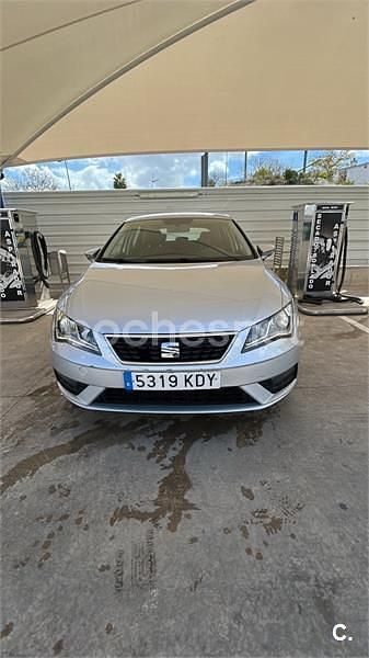 Usado Seat Leon Reference 90 CV (66 kW) 2017 Gris / plata Berlina