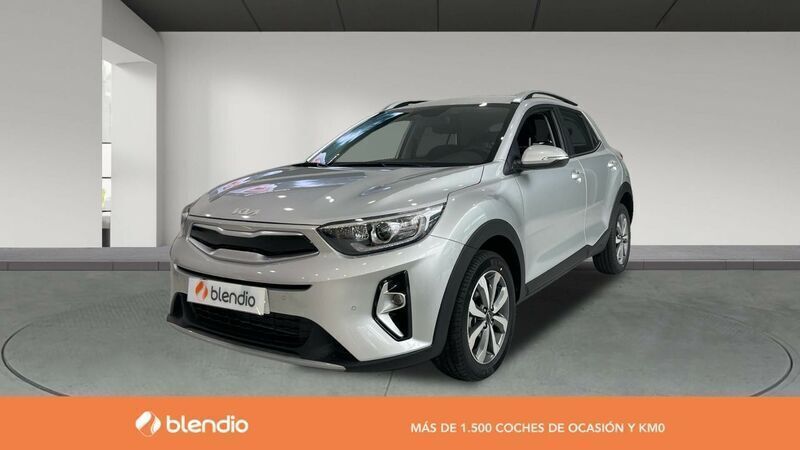 Gris Usado 2024 Kia Stonic SUV | 22.290 € - Imagen 1/4