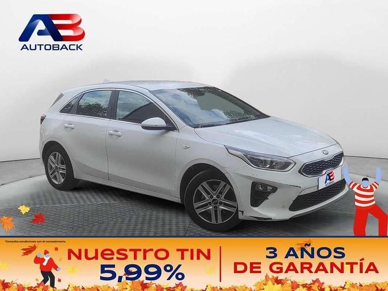 Blanco Usado 2020 Kia Ceed Berlina | 13.264 € (Precio justo) - Imagen 1/2