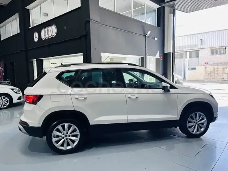 Usado Seat Ateca Style 116 CV (85 kW) 2022 Blanco SUV