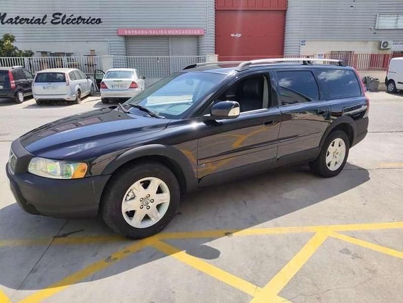 Usado Volvo XC70 185 CV (136 kW) 2007 Negro Familiar