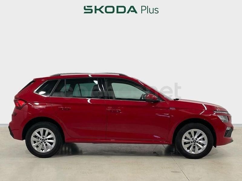 Usado Skoda Kamiq Selection 115 CV (84 kW) 2025 Rojo SUV