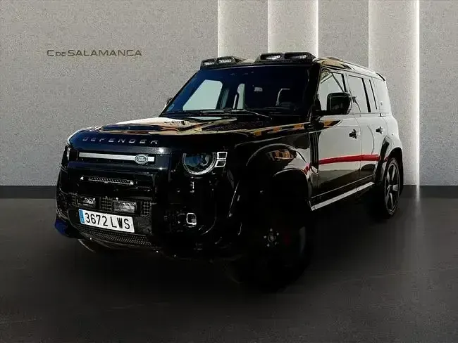 Käytetty Land Rover Defender 525 HP (386 kW) 2022 Katumaasturi