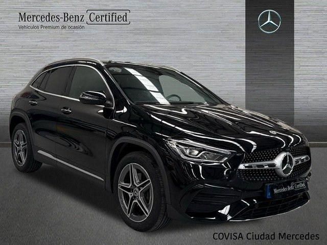 Usado Mercedes GLA250 AMG line 218 CV (160 kW) 2023 Negro cosmos SUV