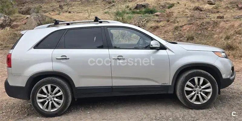 Usado Kia Sorento 197 CV (144 kW) 2012 Gris / plata SUV