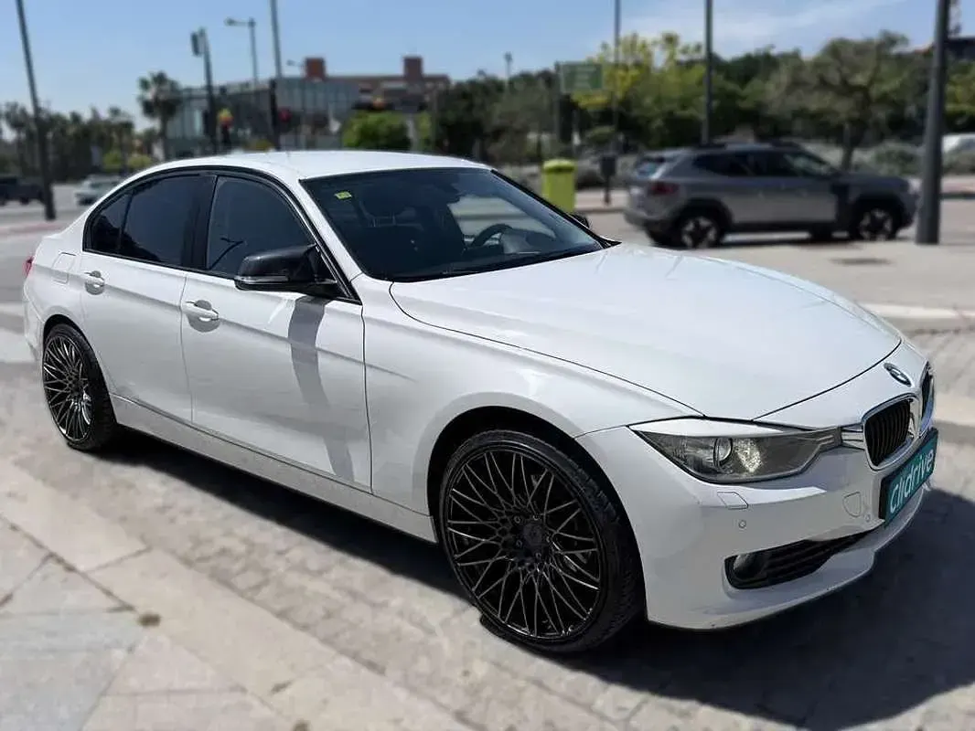 Usado BMW 318 143 CV (105 kW) 2013 Blanco Berlina
