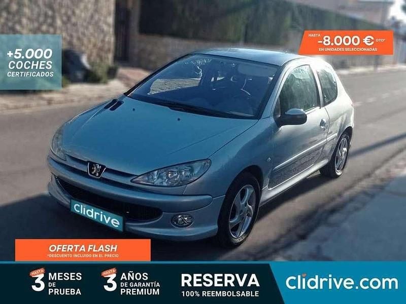 Usado Peugeot 206 88 CV (64 kW) 2003 Gris Berlina