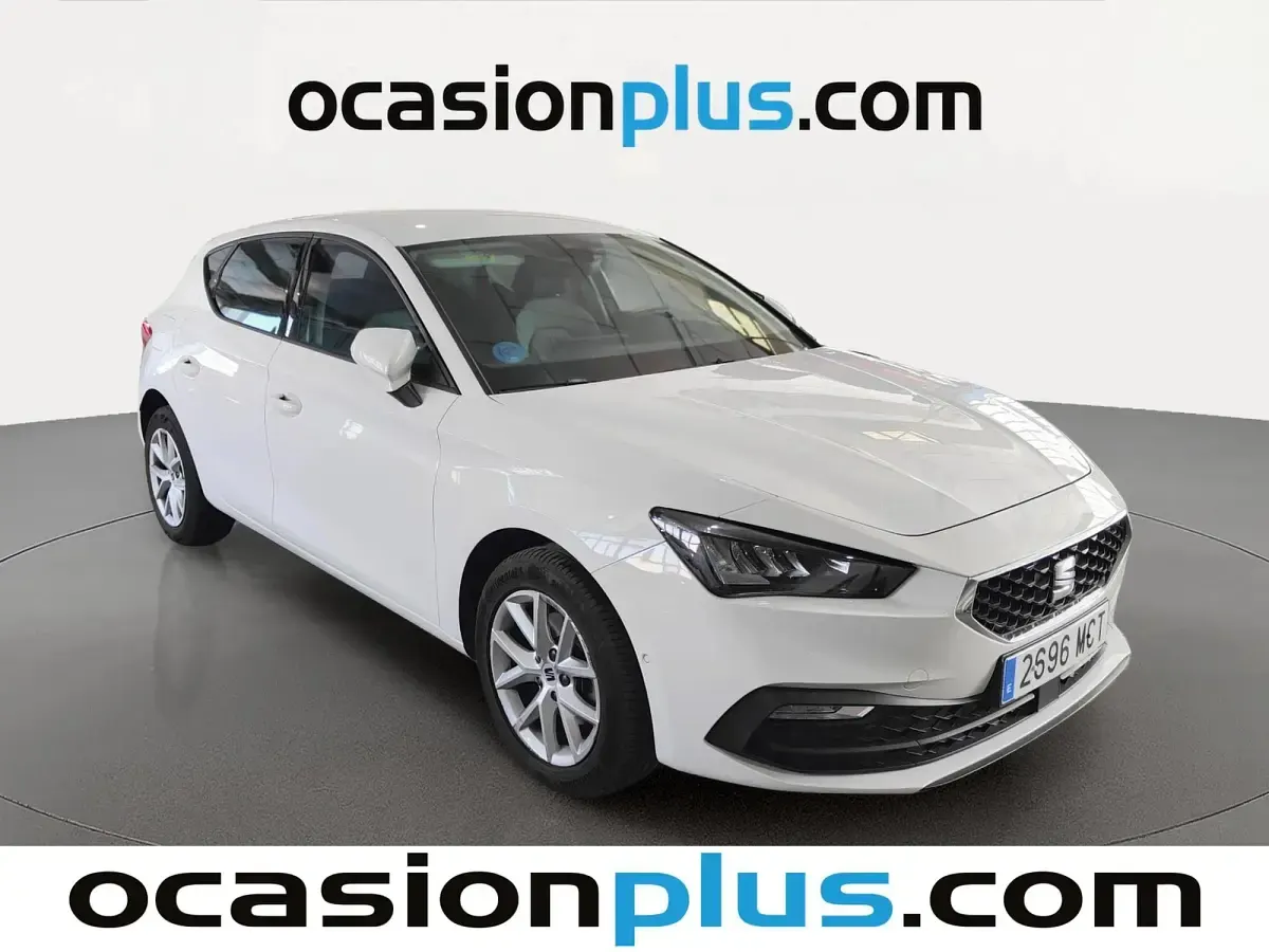 Usado Seat Leon Style 131 CV (96 kW) 2022 Blanco Utilitario
