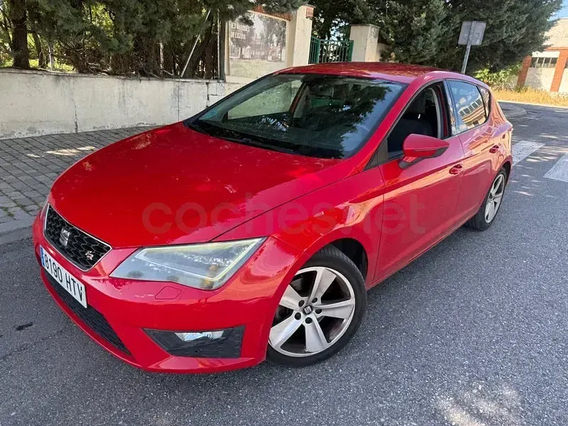 Usado Seat Leon FR 150 CV (110 kW) 2014 Rojo Berlina