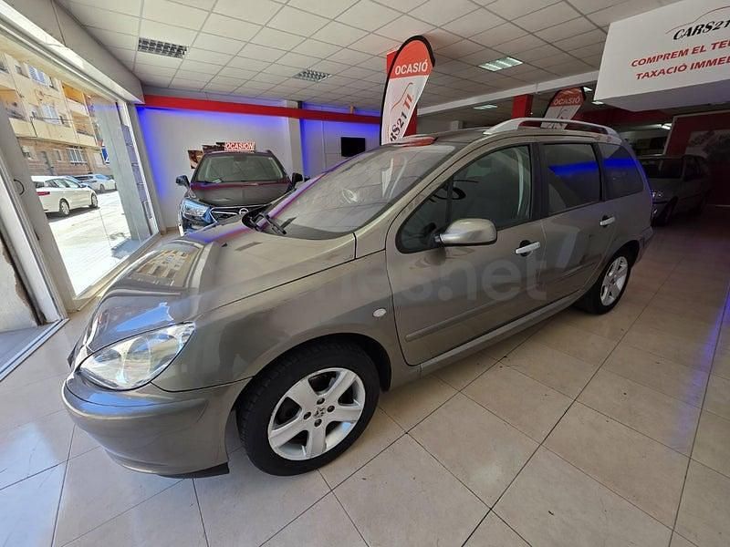 Usado Peugeot 307 110 CV (80 kW) 2004 Beige Familiar