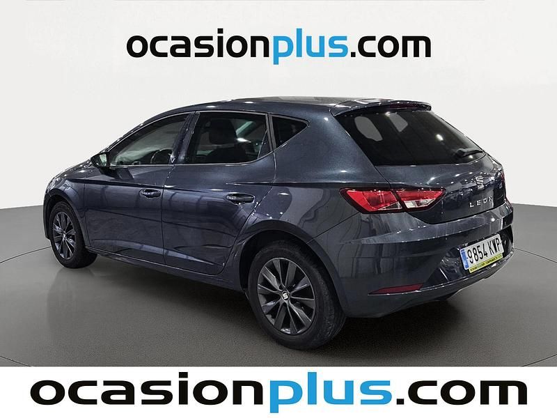 Usado Seat Leon Style 115 CV (84 kW) 2019 Gris