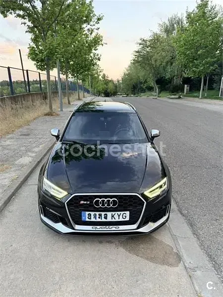 Usado Audi RS3 400 CV (294 kW) 2019 Negro Berlina
