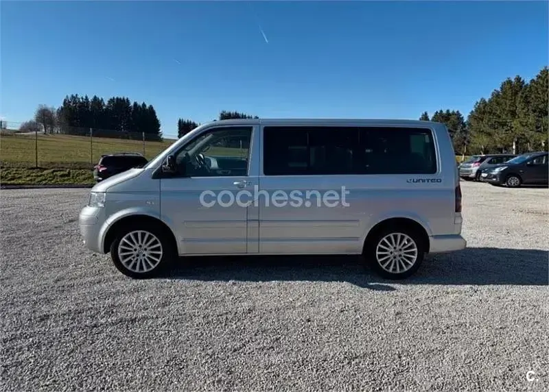 Usado VW Multivan United 130 CV (95 kW) 2009 Gris / plata Monovolumen