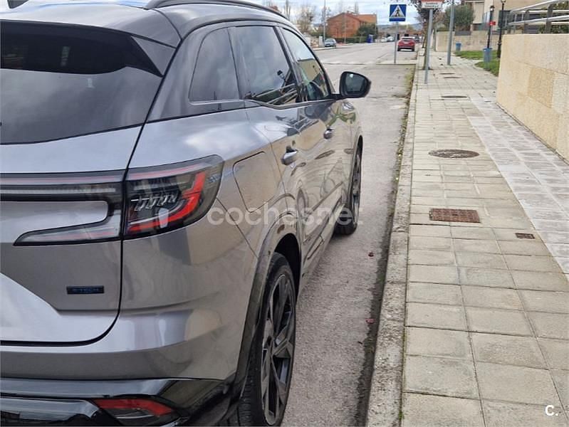 Usado Renault Austral Techno Esprit Alpine 200 CV (147 kW) 2022 Gris / plata SUV