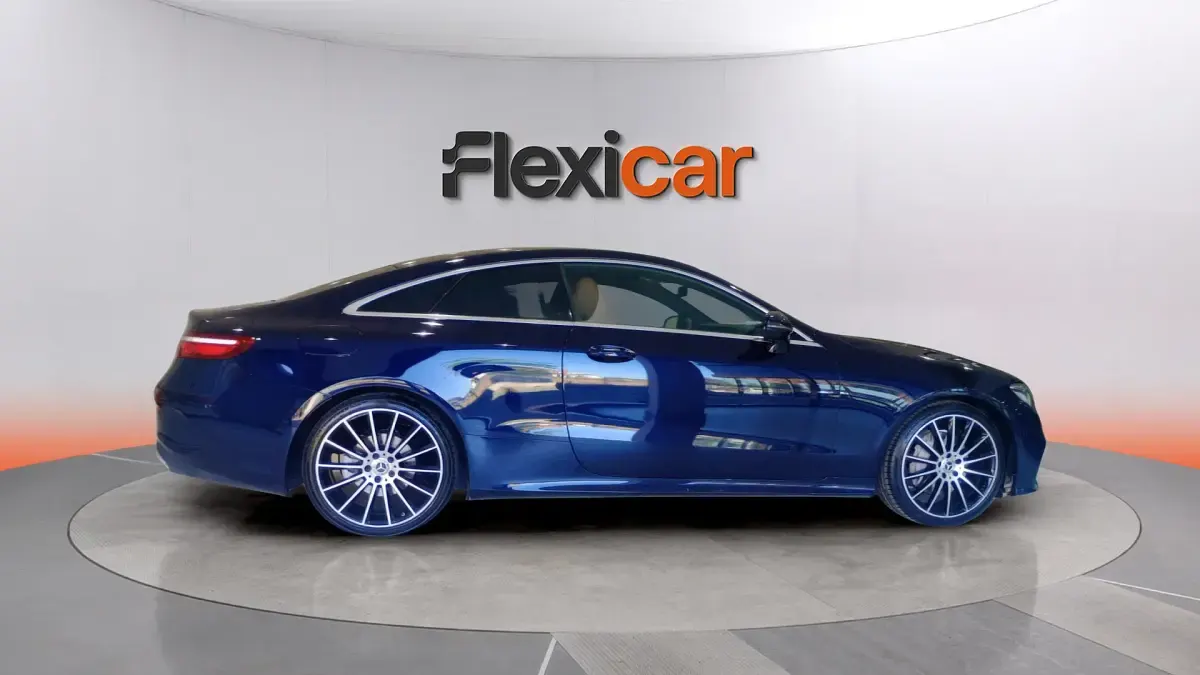 Usado Mercedes E220 194 CV (142 kW) 2017 Azul Coupe