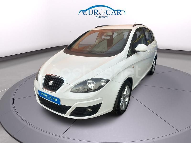 Blanco Usado 2011 Seat Altea XL Style Monovolumen | 7648 € (Un poco caro) - Imagen 1/4