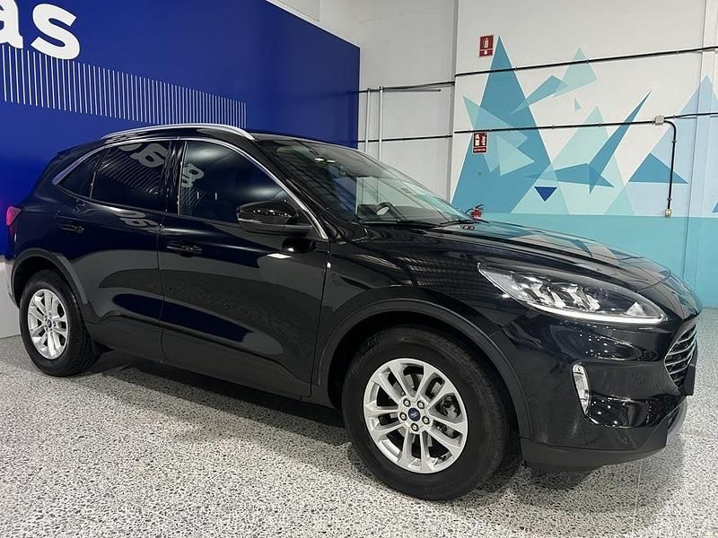 Negro Usado 2023 Ford Kuga Titanium SUV | 21.995 € (Super precio) - Imagen 1/4