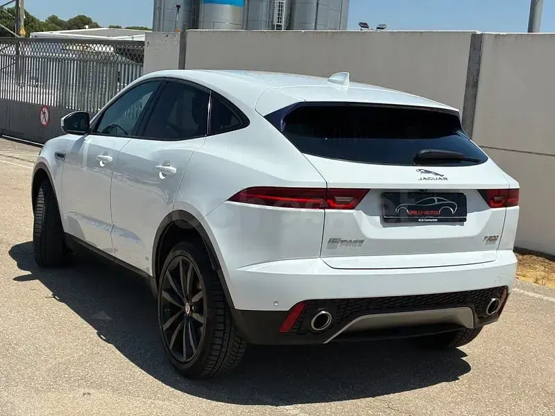 Usado Jaguar E-Pace R-Dynamic 200 CV (147 kW) 2020 Blanco SUV