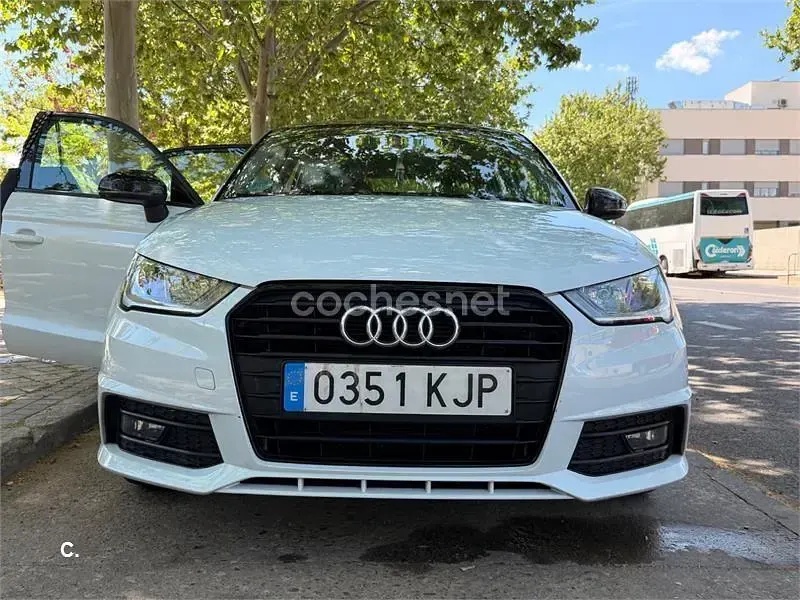 Usado Audi A1 Sportback Attraction 95 CV (69 kW) 2018 Blanco Utilitario