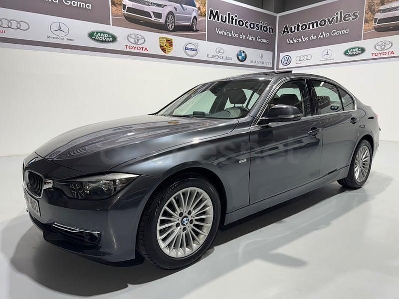 Usado BMW 318 Luxury Line 143 CV (105 kW) 2012 Gris / plata Berlina