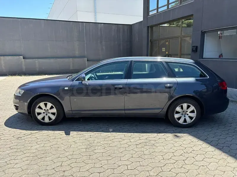 Usado Audi A6 180 CV (132 kW) 2007 Gris / plata Familiar