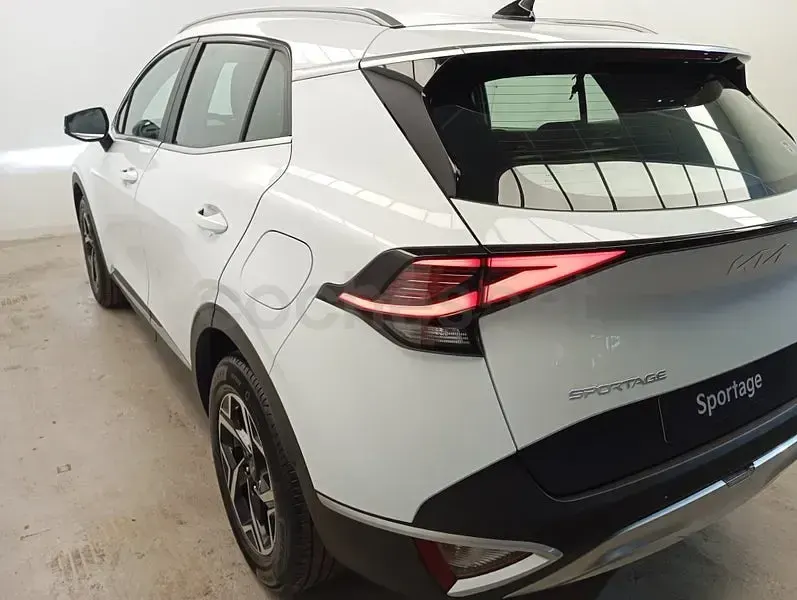 Usado Kia Sportage 115 CV (84 kW) 2025 Blanco SUV