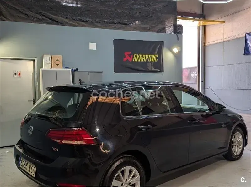 Usado VW Golf VII Advance 115 CV (84 kW) 2017 Negro Familiar