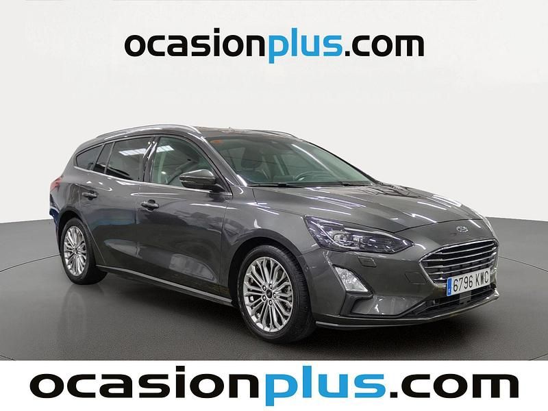 Usado Ford Focus Titanium 125 CV (91 kW) 2019 Gris Monovolumen
