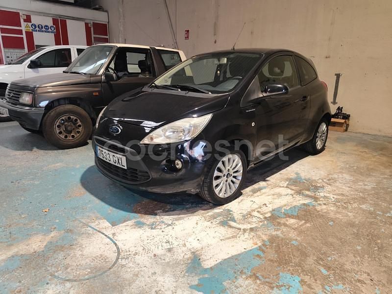 Usado Ford Ka Trend 69 CV (50 kW) 2010 Negro Utilitario