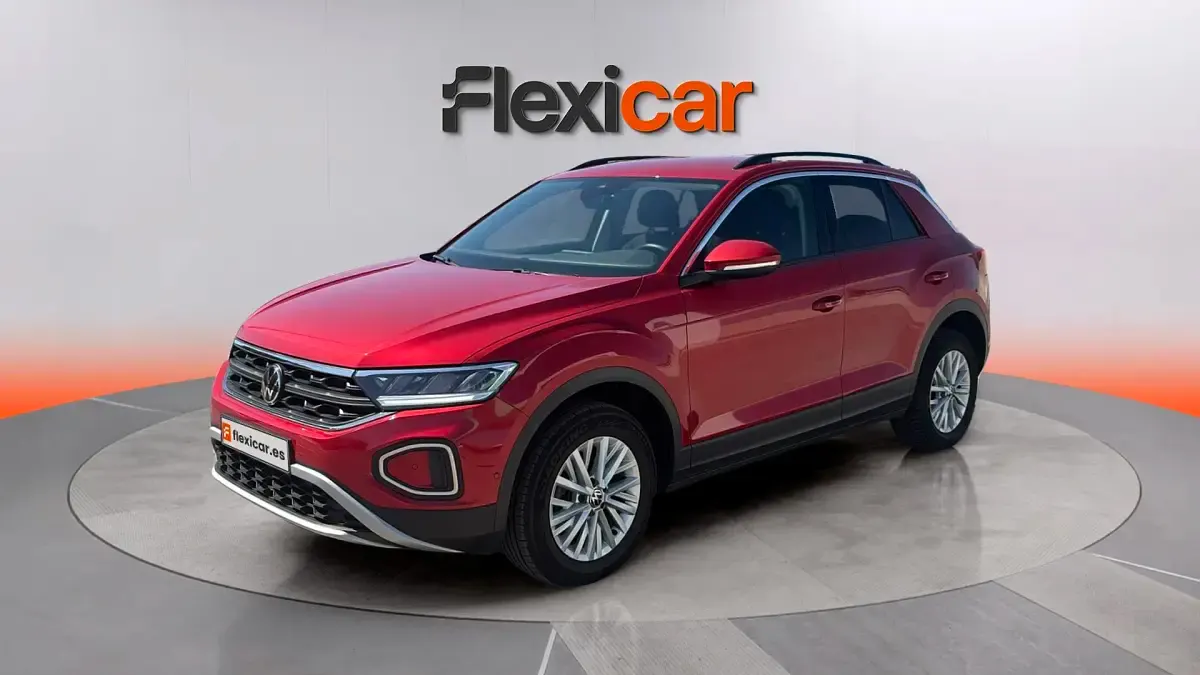 Usado VW T-Roc Life 110 CV (80 kW) 2022 Rojo SUV