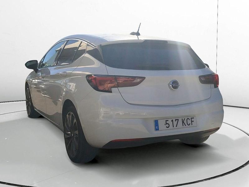 Usado Opel Astra Selective 126 CV (92 kW) 2017 Blanco Utilitario