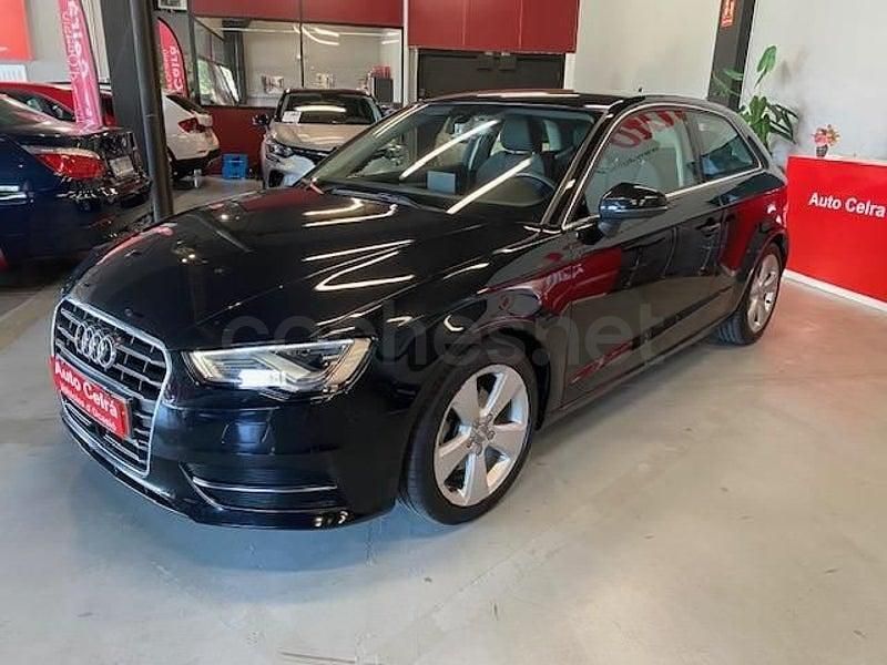 Usado Audi A3 Attraction 140 CV (102 kW) 2013 Negro Berlina