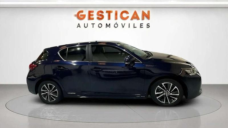 Usado Lexus CT200h Executive Line 136 CV (100 kW) 2018 Azul Utilitario
