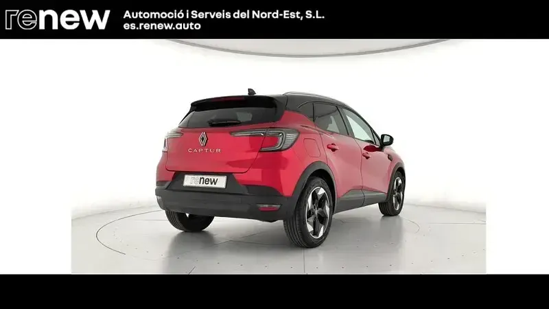 Usado Renault Captur Techno 100 CV (73 kW) 2025 Roso SUV