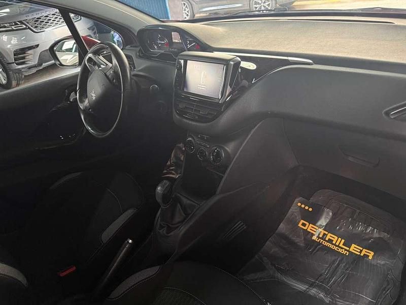 Usado Peugeot 208 Active 82 CV (60 kW) 2016 Utilitario