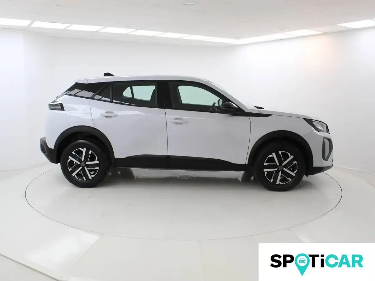 Usado Peugeot 2008 Active 100 CV (73 kW) 2024 Blanco SUV