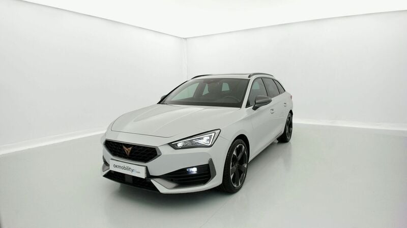 Blanco nevada Usado 2024 Cupra Leon | 23.760 € (Super precio) - Imagen 1/4