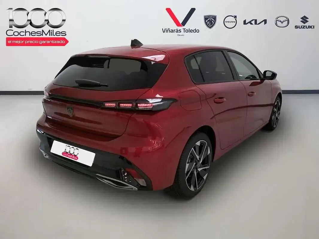 Usado Peugeot 308 Allure 131 CV (96 kW) 2024 Rojo Berlina