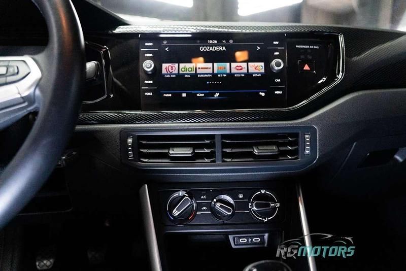 Usado VW Polo Life 95 CV (69 kW) 2021 Gris Utilitario