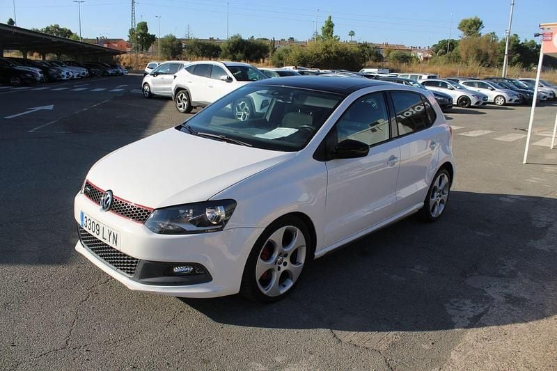 Blanco Usado 2011 VW Polo Sport Utilitario | 12.850 € (Precio justo) - Imagen 1/4
