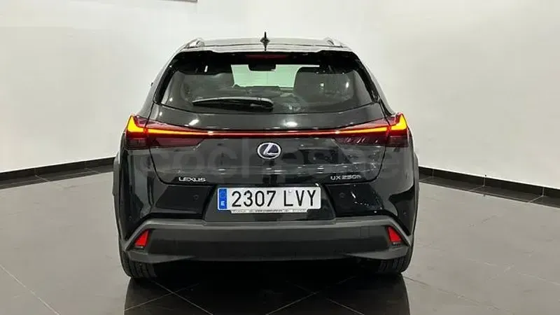 Usado Lexus UX Business Edition 184 CV (135 kW) 2022 Negro SUV