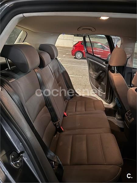 Usado VW Golf V Sportline 115 CV (84 kW) 2007 Gris / plata Berlina